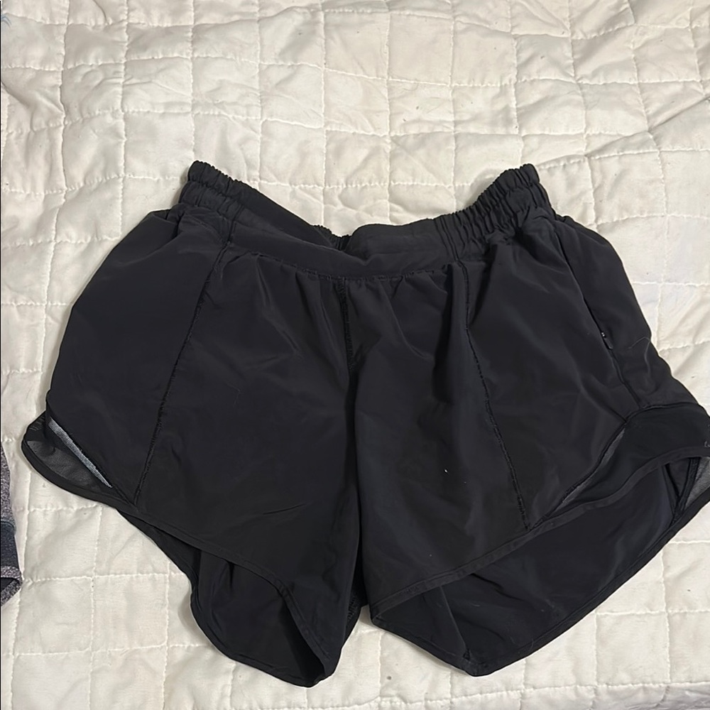 Black lululemon size 4